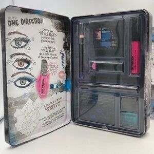 Lot of 4  Make-up Kits New In Tin